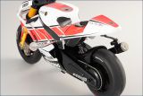 Yamaha M1 rot 50th Anniversary